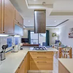 Charming 2 Bedroom Close To The Rmus1-1