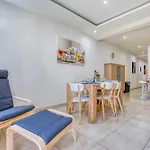 아파트 Charming 2 Bedroom Close To The Rmus1-1 마르사스칼라
