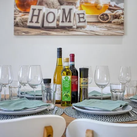 Charming 2 Bedroom Close To The Rmus1-1 아파트